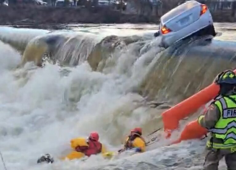 Water scooter incident in Greater Napanee where emergency responders searched Bay of Quinte